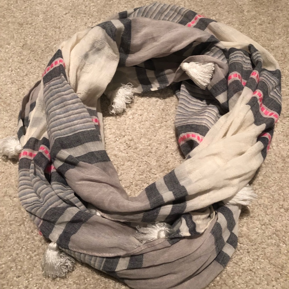 Stella & Dot Infinity Scarf
